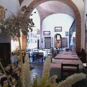 Affittacamere Cisterna Nel Borgo 