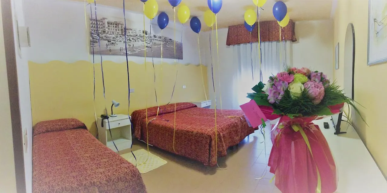 Hotel Al Mare Lido di Jesolo 3*,
