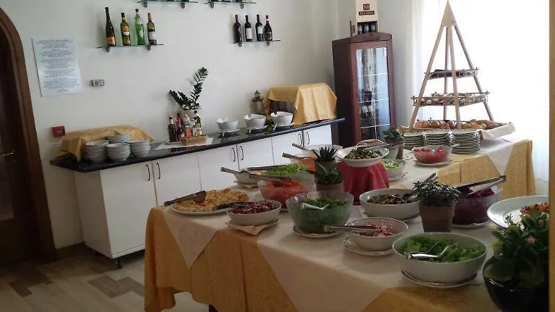 Hotel Al Mare Lido di Jesolo 3*,  Italy